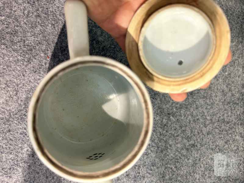 民国  粉彩黛玉葬花图执壶 - 图2